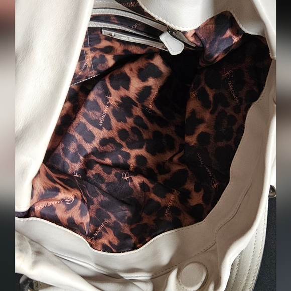 B. Makowsky White Leather Purse Hobo Bag - Picture 9 of 11